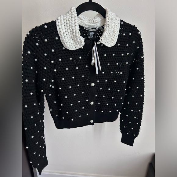 Alice + Olivia Collins Pearl Embellishment Crochet Collar Cardigan Sweater S - Picture 6 of 16